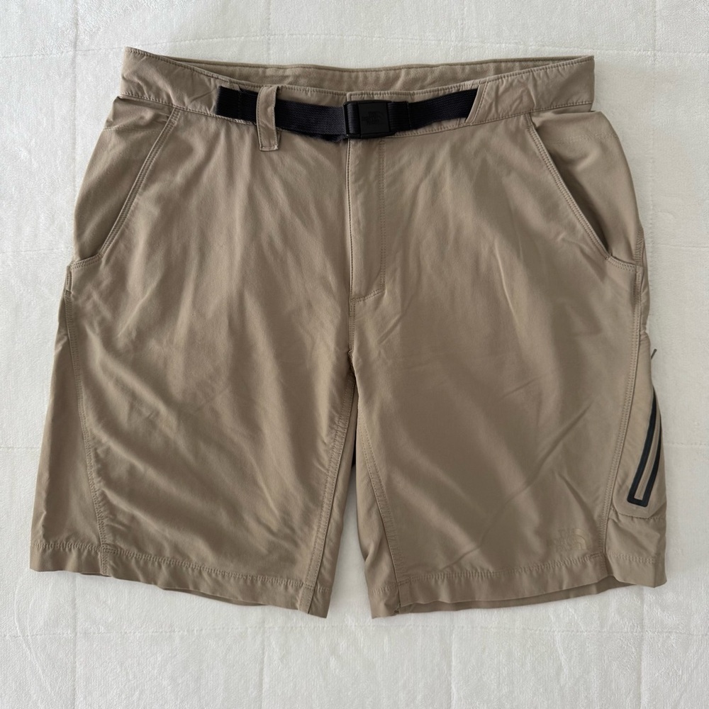 The North Face Men's Tan Outdoor Hiking Belted Shorts, Size 36